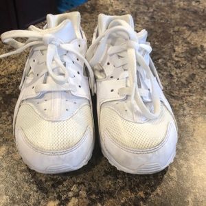Boys Nike Huarache Run Ultra gym shoes